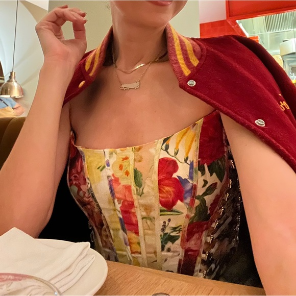 ZIMMERMANN
Wonderland floral-print linen and silk-blend organza
bustier top - Picture 5 of 5